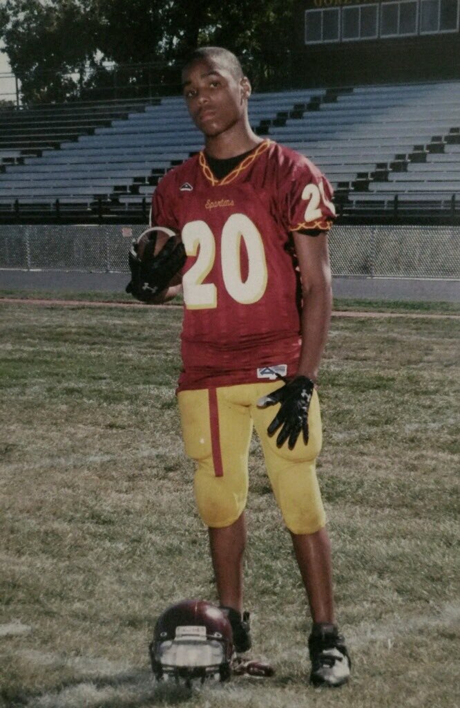 Kirko58's tweet photo. Back where it all started! Time flies...S/O St. Louis, the city that raised me 🙏🏾 and Hazelwood East High School that made me! 

@browns
#TBT
#LetsPlayFootball
#Gameday https://t.co/4EOHjwhfQK