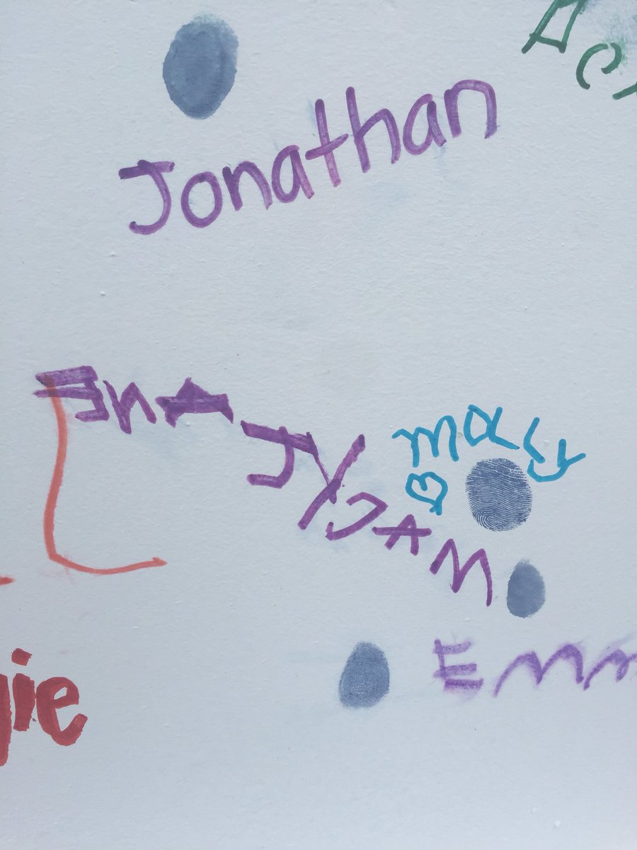 MollyChristian1's tweet photo. Macy Jane and I will forever have our thumb prints on the new US building.  Very cool. #oneofthebeams #mvlittles #MVPSchool https://t.co/hyoWDtI1bA