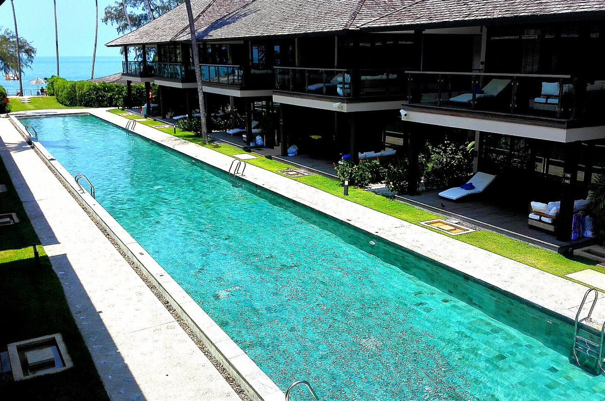 Touchse's tweet photo. Fabulous #beachfront #luxuryHotel that provides guests with excellent service, great parties, superb food and always #funtimes and has a perfect slogan: #celebrationofLife π
Check out my blog post of #NikkiBeachSamui
https://t.co/a0IxvYO9uZ
#NikkiBeachClub
@NikkiBeachWorld https://t.co/fEg7NQPZiG