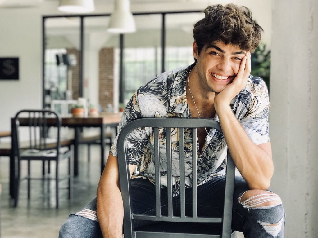 Let’s see
RT for Harry Styles 
Like for Noah Centineo
