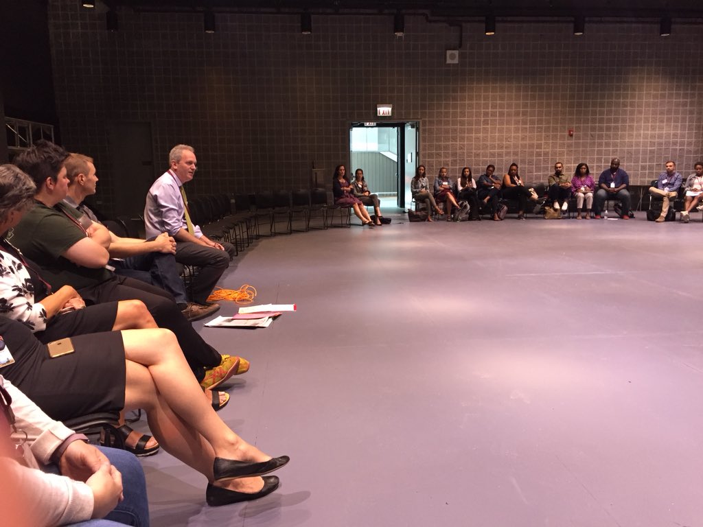 AskAndreaHite's tweet image. Glad we were able to come together with the rest of the faculty &amp;amp; staff to think &amp;amp; learn about @uchicagolab’s #OneSchool mission. #LabLearns #LabExtendedDay #TeachingFellows1819 #experientialearning