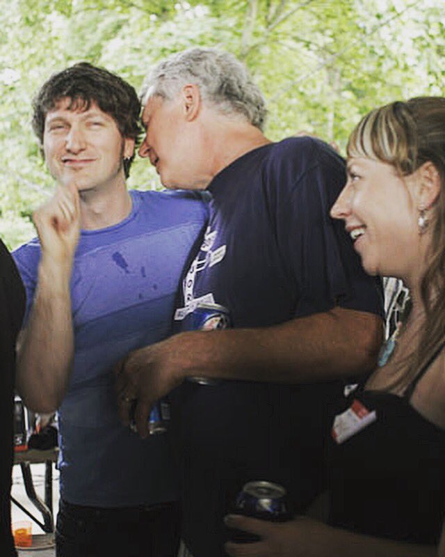SplitSingleband's tweet photo. In 2007 I looked cool drooling beer on my shirt while talking to Bob Pollard. Split Single plays with Guided By Voices Saturday at @evanstonspace Block Party. FREE show. https://t.co/rKZeVwjx4n