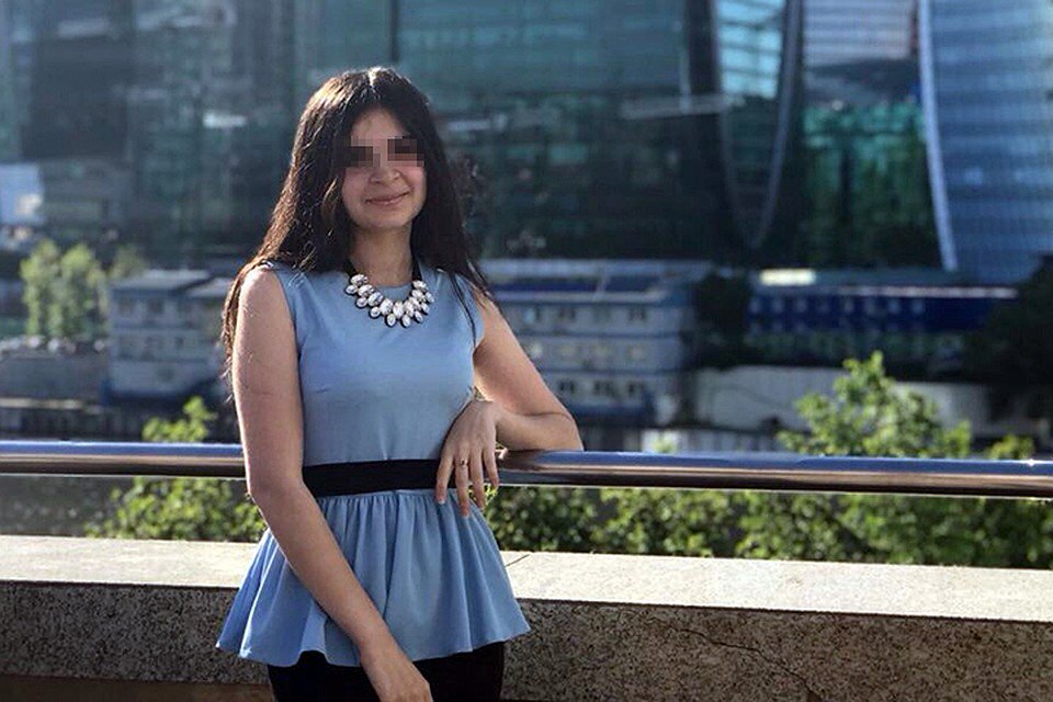 kpru's tweet photo. «Мамочка, прости, что усложнили твою жизнь»: 17-летняя Мария Хачатурян написала из СИЗО трогательное письмо. Мать девушек, расправившихся с родным отцом, разрешила «Комсомолке» опубликовать его https://t.co/rGlrjHjXJ5 https://t.co/uKrTsTK1iE