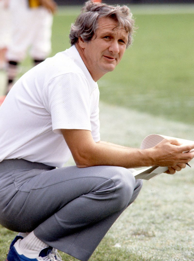 BREAKING NEWS: <a href="/Broncos/">Denver Broncos</a> Pat Bowlen and <a href="/dallascowboys/">Dallas Cowboys</a> Gil Brandt have been named Contributor Finalists! #PFHOF19