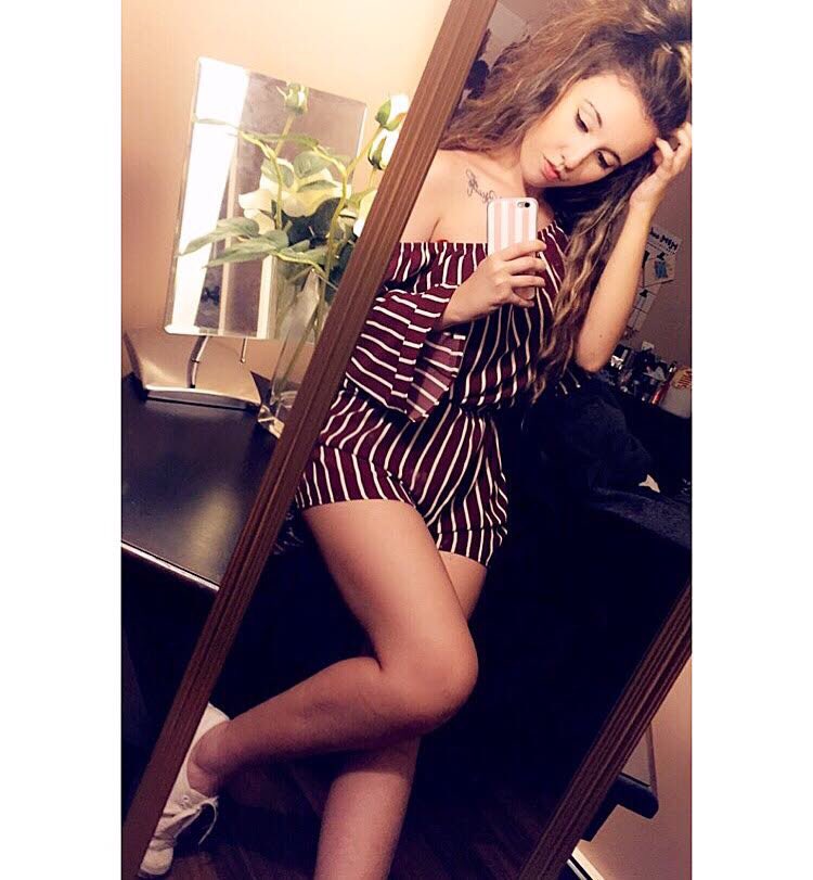 Haley101616's tweet photo. #Retweet #modelingagency #modeling ❤️💋 https://t.co/elUWd1ZYiL