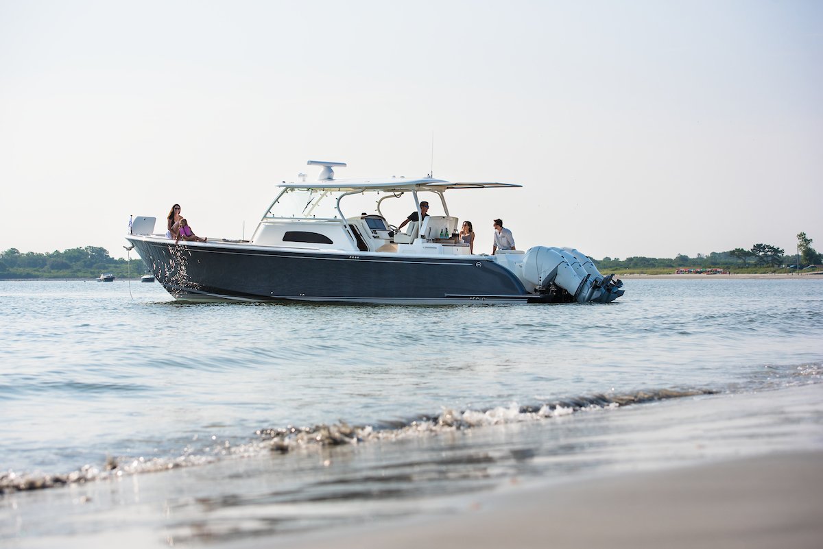 HinckleyYachts's tweet image. Hinckley Sport Boats are finally here, and they&apos;re flying. Follow us @HSportBoats. #RefinedPerformance