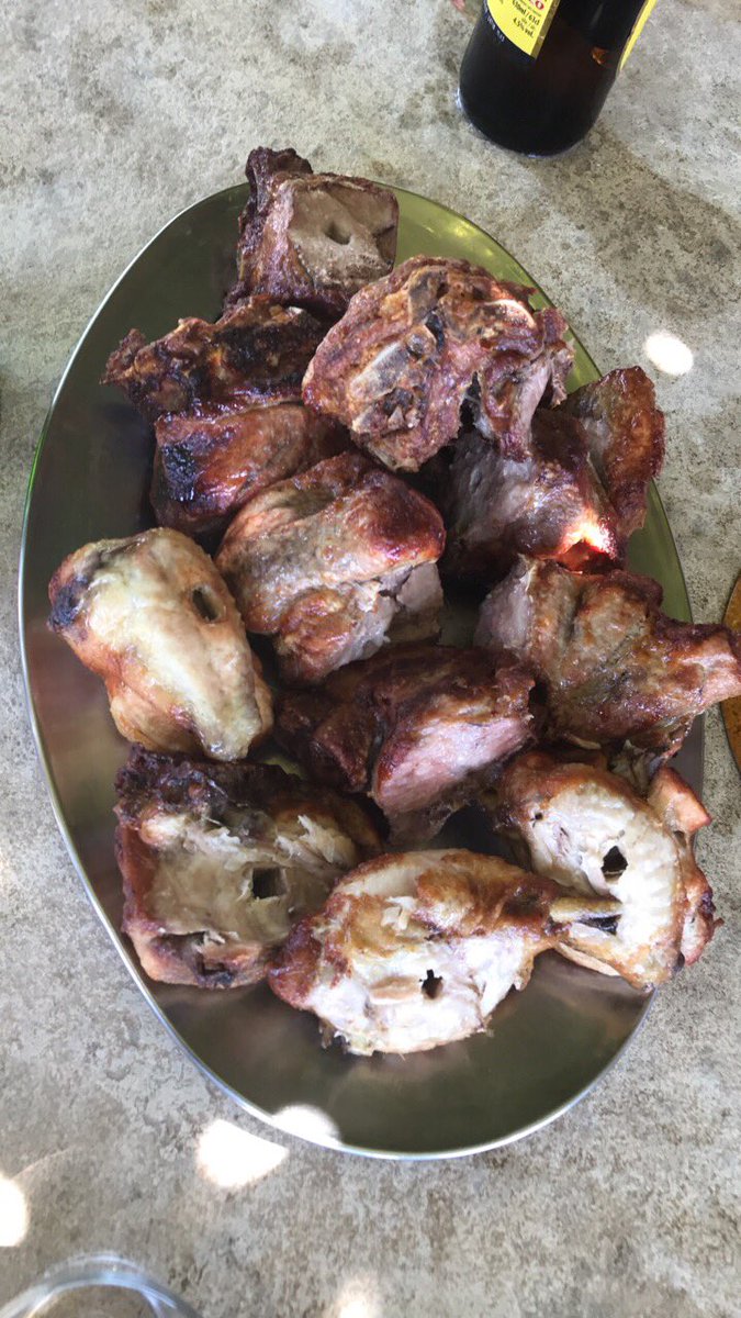 jonathanfoodie's tweet photo. #chicken or #pork - that’s it - no other courses, choices or options - why it is one of my #top5 in the world #Viklari #lastcastle #cyprus https://t.co/Z22wMXgJSj