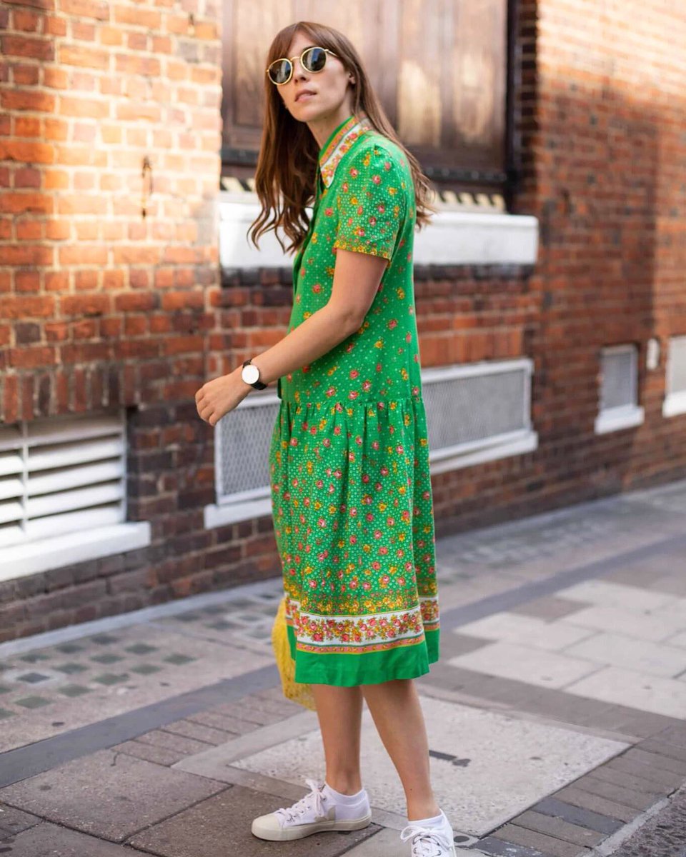 izzie_hardy's tweet photo. Returning to blogging with a reflection on summer - https://t.co/Mnwng55xTp ☀️💚 #OOTD #vintageclothing #fbloggers #fashionblogger https://t.co/duoHmfeqoZ