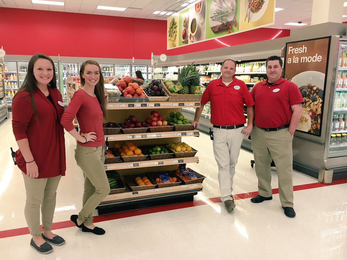 This Martinsburg, WV team sure knows how to lead the pack!  Great sales, fantastic service &amp; a whole lot of happy Team Members!  Thank you @ShawnEnochs2538 for your leadership!  #WorkSomewhereYou❤️ 🎯