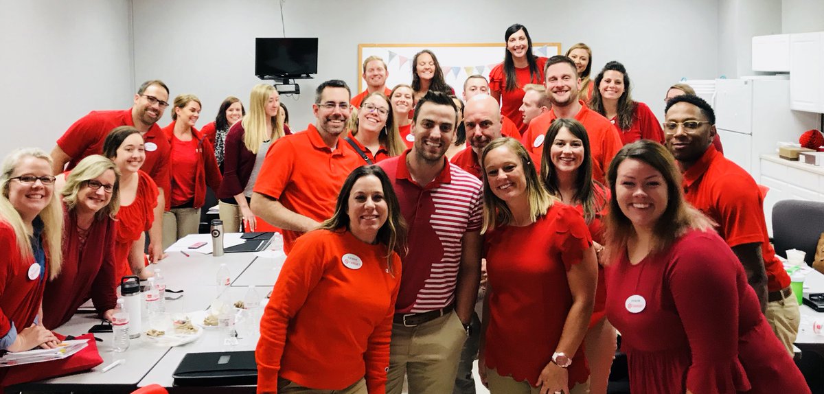 adriennelebo's tweet image. It’s time to OPTIMIZE in D105!! This team is ready to take on the new process and transform for our guest!  There’s nothing stopping D105!   #winandlearn #changeagents #compsfordays