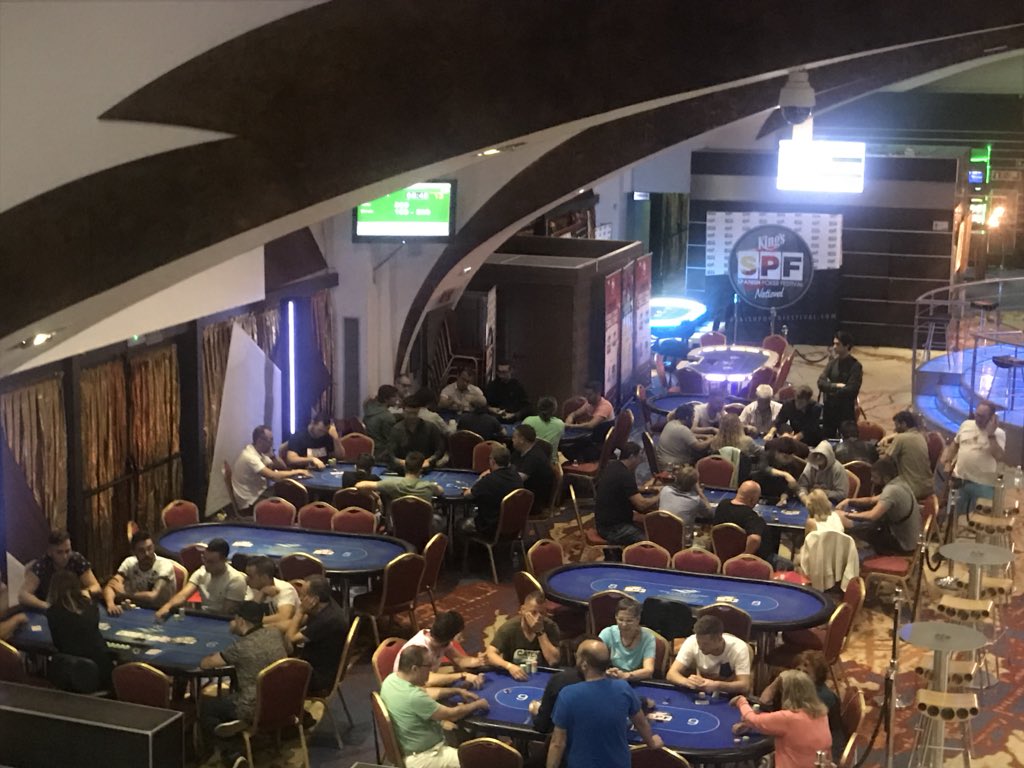 CasinoCastellon's tweet photo. Así tenemos el 1A #SSSWarmUp antes de acabar el nivel para cenar 😜¿Te animas? @SSSPoker @SPFpoker https://t.co/vMhmZQfaUG