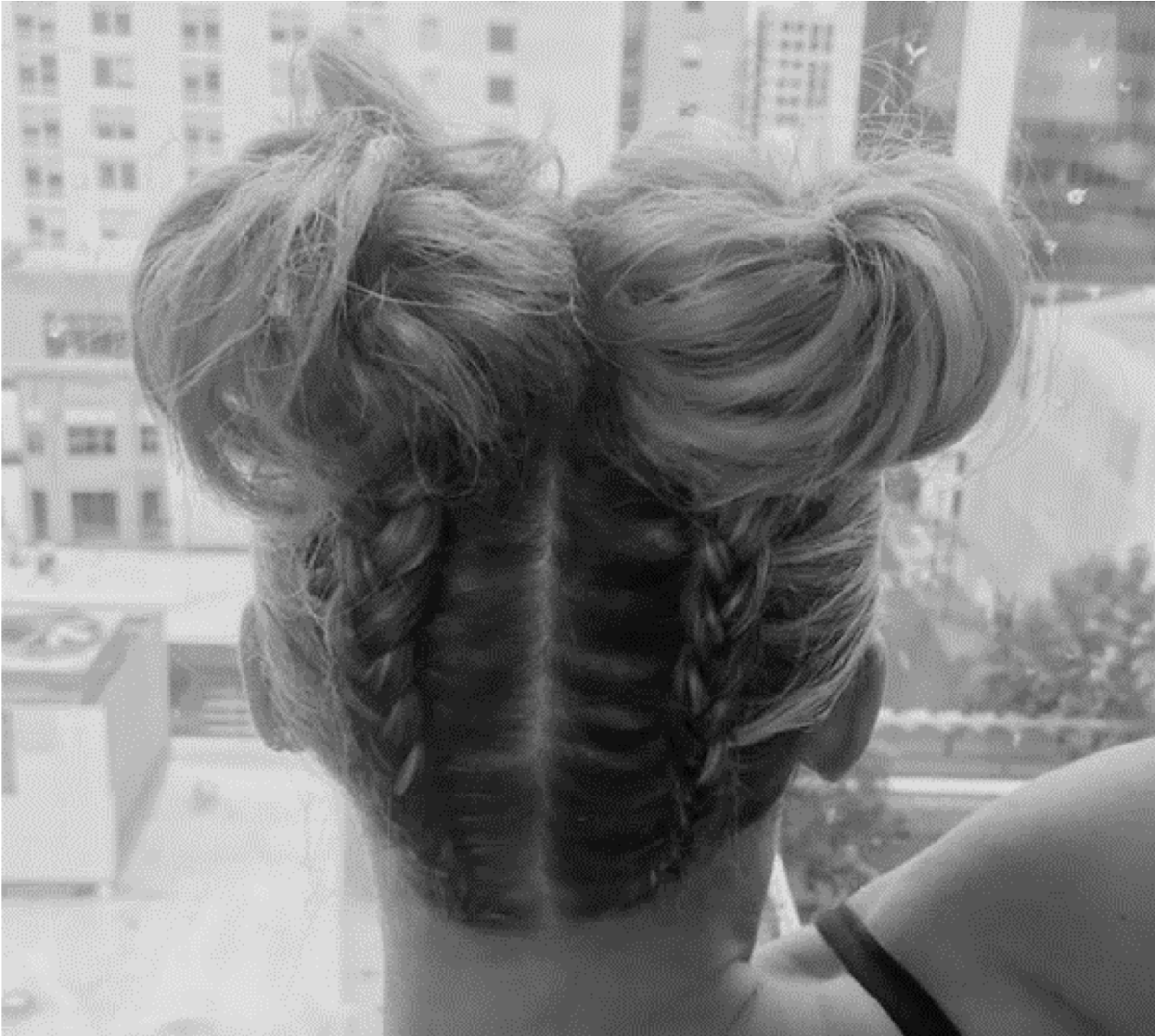 SebastianProUSA's tweet photo. This week's #SebastianSpotlight is on Top Artist @AngelCardona, Artistic Director of @ateliersalon411. A wizard with scissors, Angel helps clients shape their world with transformative styles and inspires other professionals through dynamic education techniques. #ShapeYourWorld https://t.co/vgw6Pkr0T3