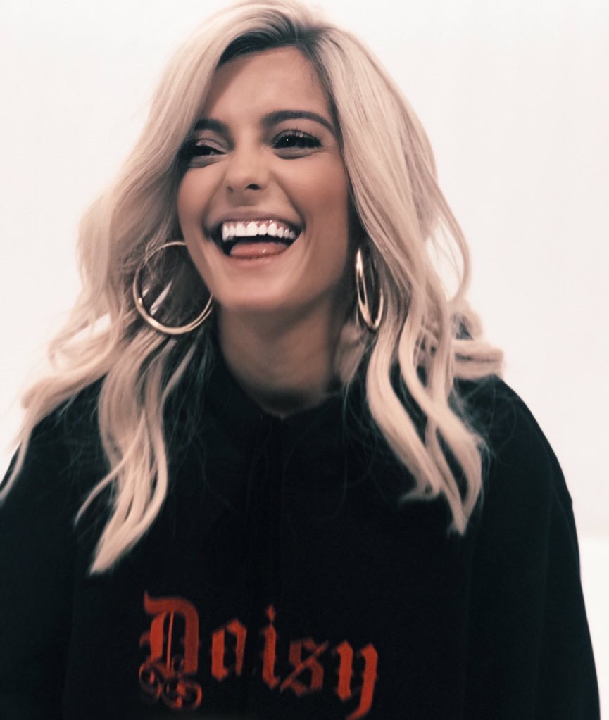 beermellow's tweet image. Está é Bebe Rexha, Mas eu nome deveria ser maravilhosa porque é isso que ela é. 
@BebeRexha