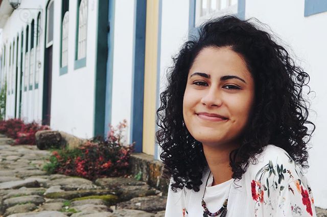 literasutra's tweet photo. Parece uma cara de sono (o que seria bem natural) mas é de satisfação. ✨ Eu finalmente editei o vídeo da viagem pra Flip, você já viu? O link tá na bio. ☺️
#Flip2018 #Paraty https://t.co/eqEKRKRjP8 https://t.co/9V3A0WGMW5
