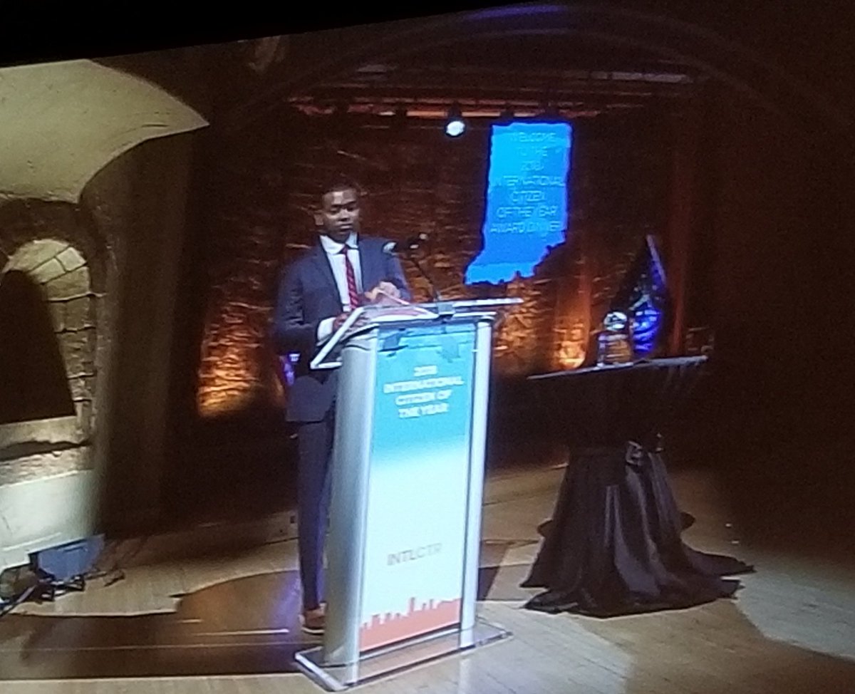 RochelleOla's tweet photo. @ShashGoyal honoring Global Impression  Award Winner Dr. Rachel Vreeman for international impact #ICY2018 #EqualityForAll @SalesforceEQ https://t.co/3cEDNZY7VH