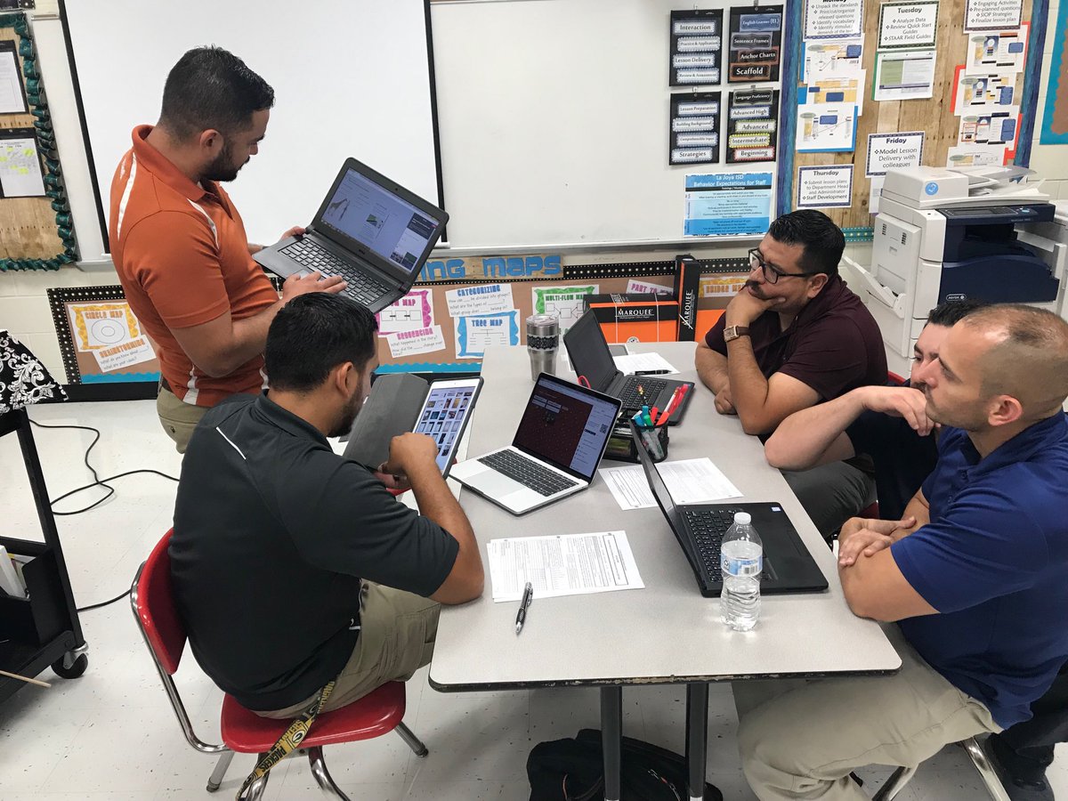 ALoDJSMS's tweet image. DJSMS teachers ready to Incorporate the SAMR model 👏🏼😊 @LaJoyaISDEdTech @CGarza0930 #LJTECHi3