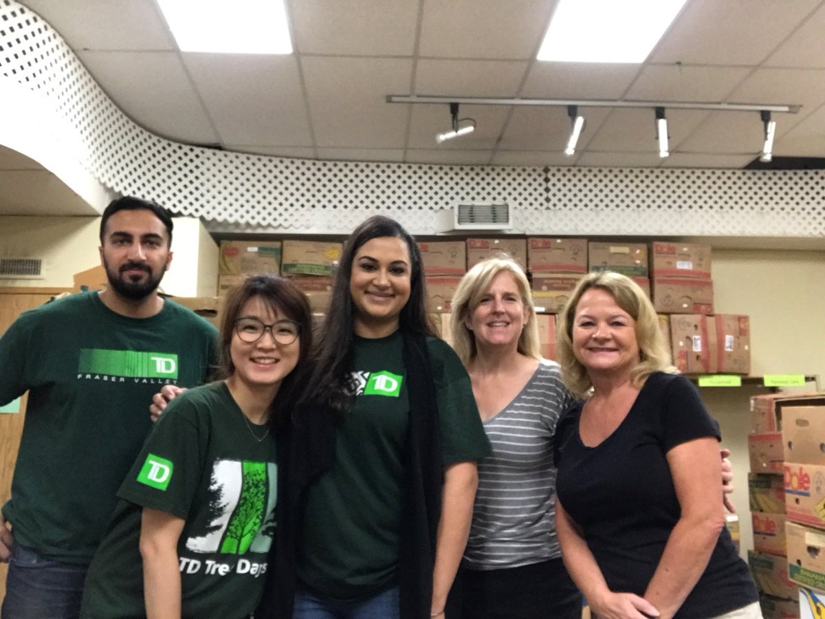 Carinalawtd's tweet photo. Enjoyed a fun morning volunteered at the Langley Food Bank #PacGivesBack @CSirovyak_TD https://t.co/83HlT9trOA
