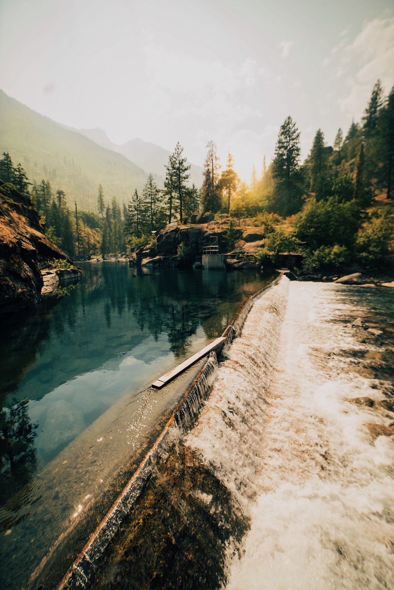 GraysonRichter's tweet photo. HEY I MADE A WEBSITE!! Please go check it out and if you’re feeling super generous buy a print!! I recently got all of my camera gear stolen and I need a new one super badly and these paychecks not cuttin it, help a guy out I love u❤️ https://t.co/5jyD6fRE8P https://t.co/lEM9Mbtn3d