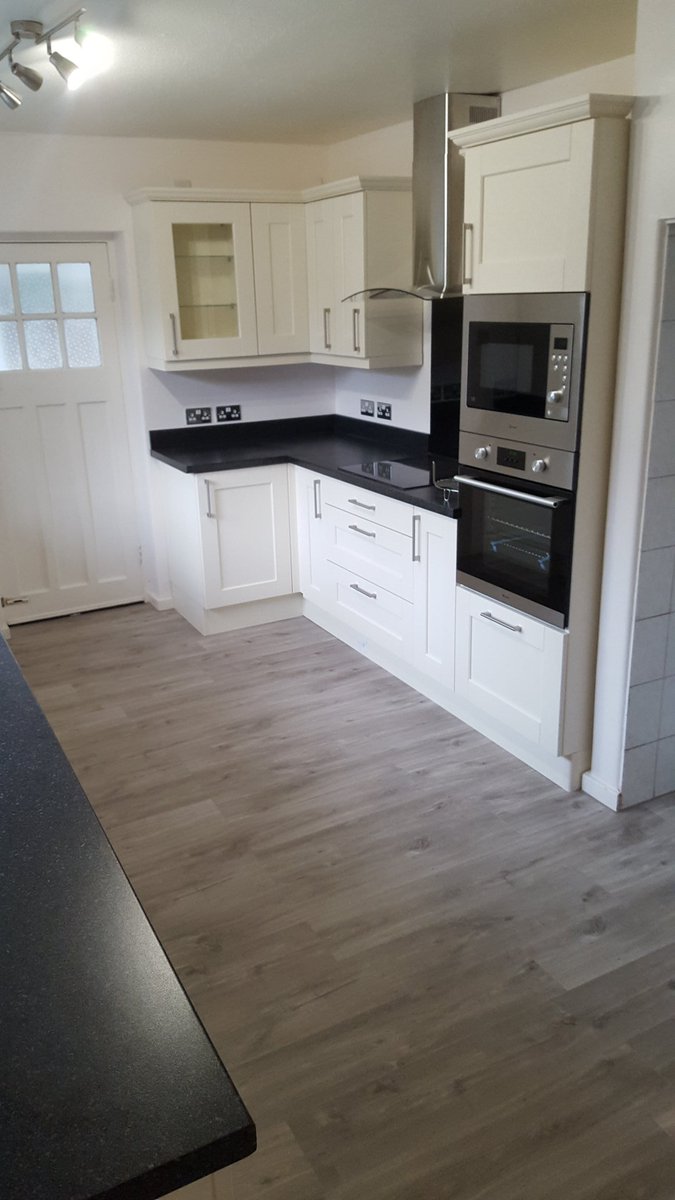 Lovely cream shaker kitchen fitted by #creativepropertyservices!  #Leicester #kitchenfitter #shaker #creamkitchen #homeimprovement #homedesign #home #houseofbrilliance #carpenter #handyman #leicester