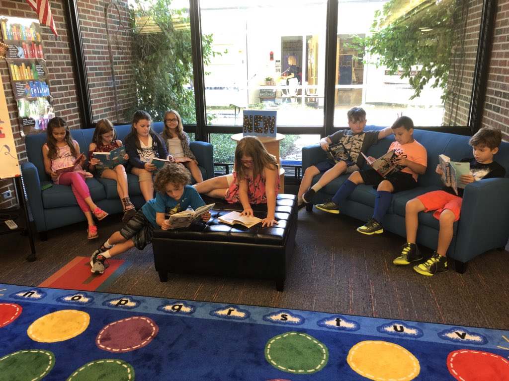 Harrison_LMC's tweet photo. Welcome back! Cozy  new reading corners in the HSS library.  This is definitely a #GameChanger304 https://t.co/47XjQ8IjMX