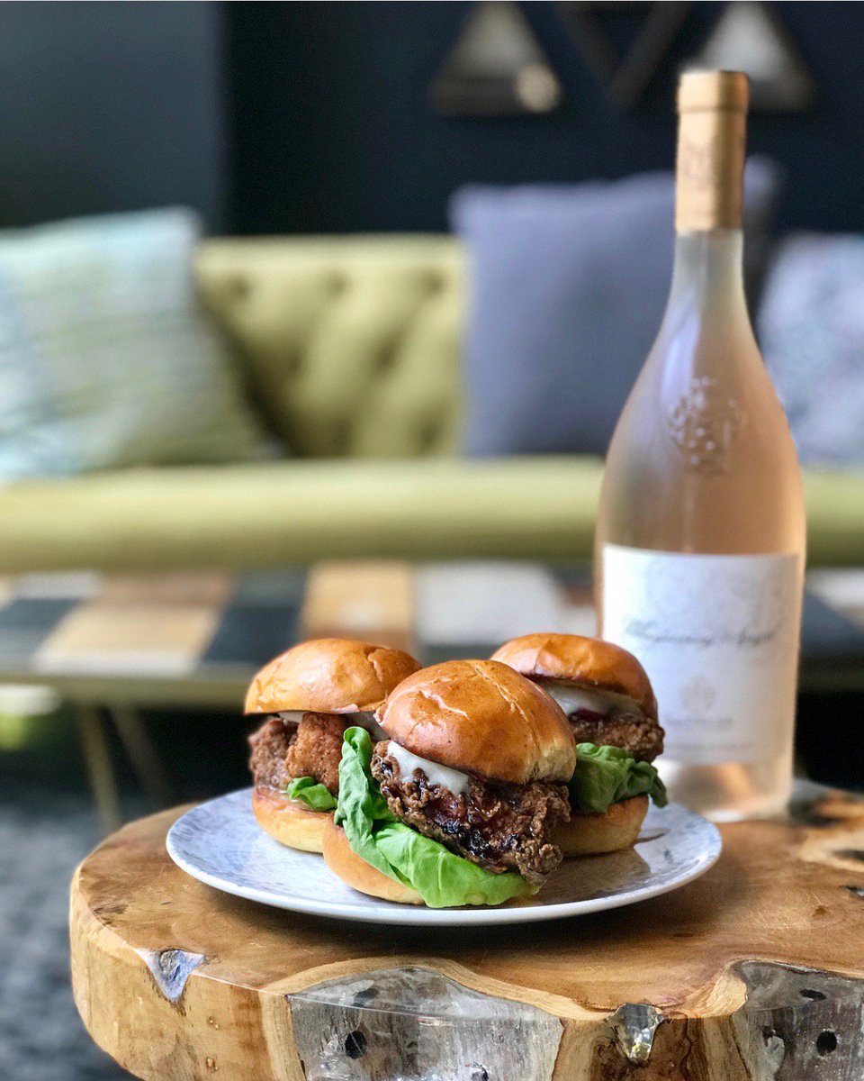 This pair is undeniably a match made from the powers above and to the surprise they're also 1/2 off!! Don't forget there will be live music from 8-10pm! See you soon #freshretro #gspot