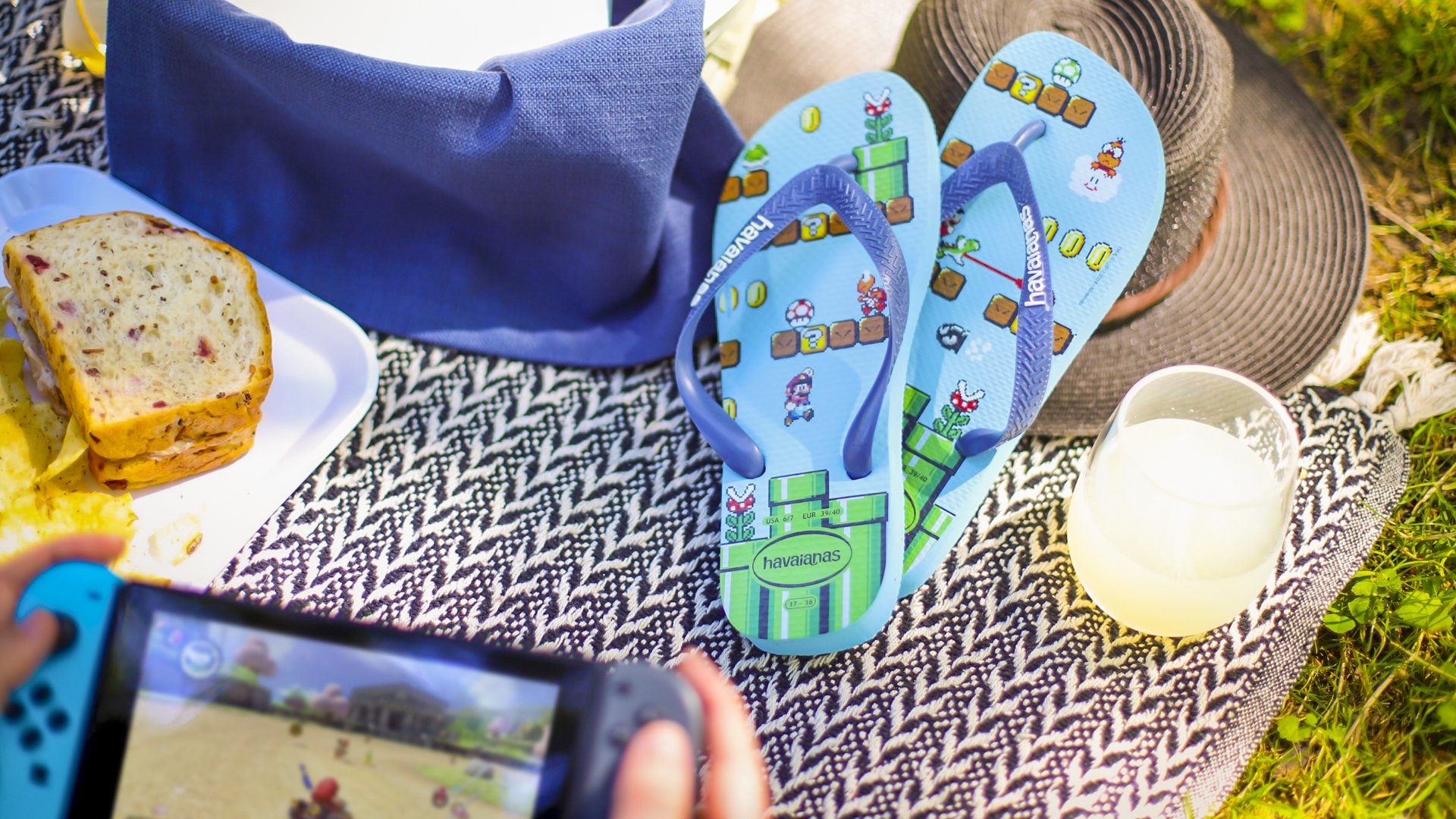Nintendo on sale flip flops