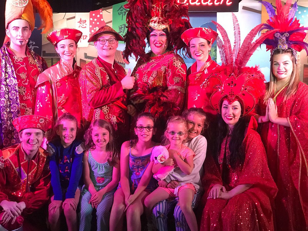 10_llc's tweet photo. As always it was a brilliant panto @BrittanyFerries the kids and parents loved it. Well done everyone. The entertainment on board the Bretagne is amazing 😁👍🇫🇷 https://t.co/XL52OCMiwJ