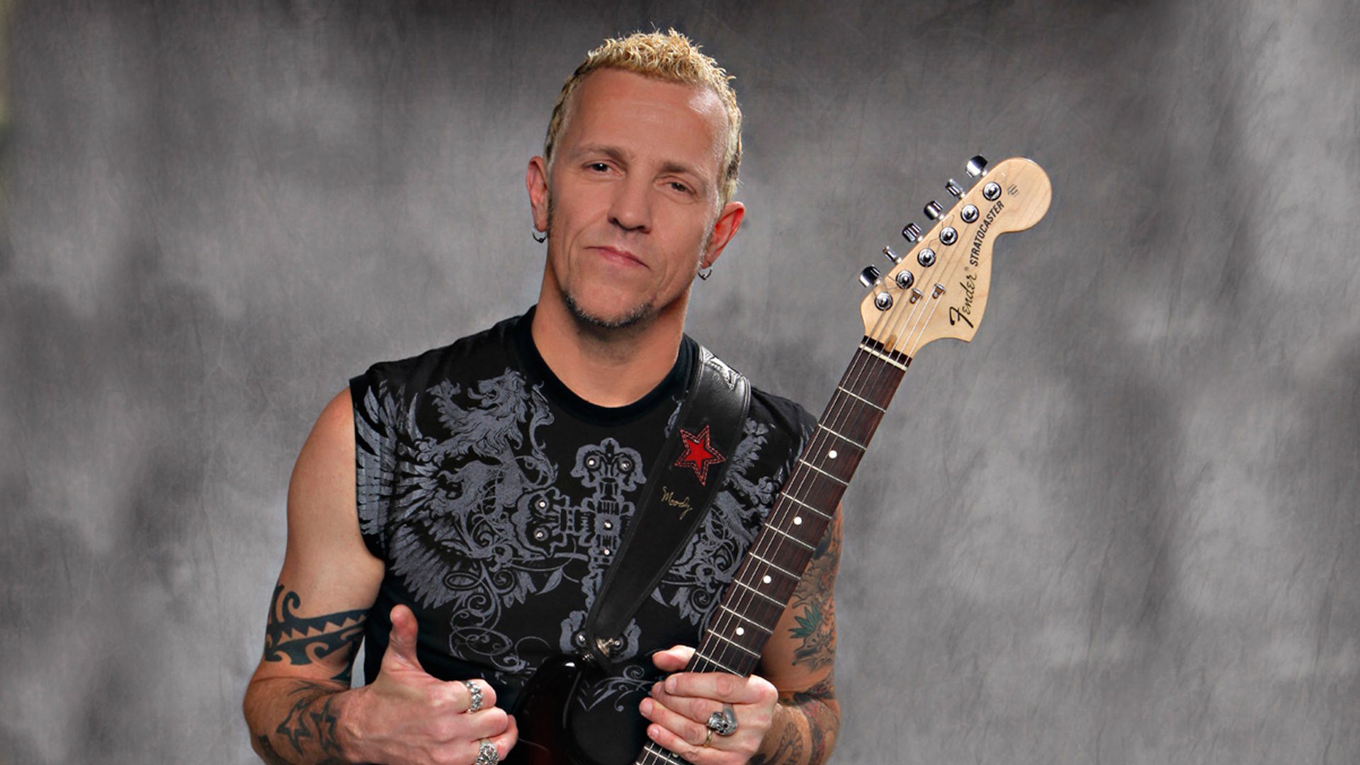 Happy birthday to guitarist Gary Hoey. 
