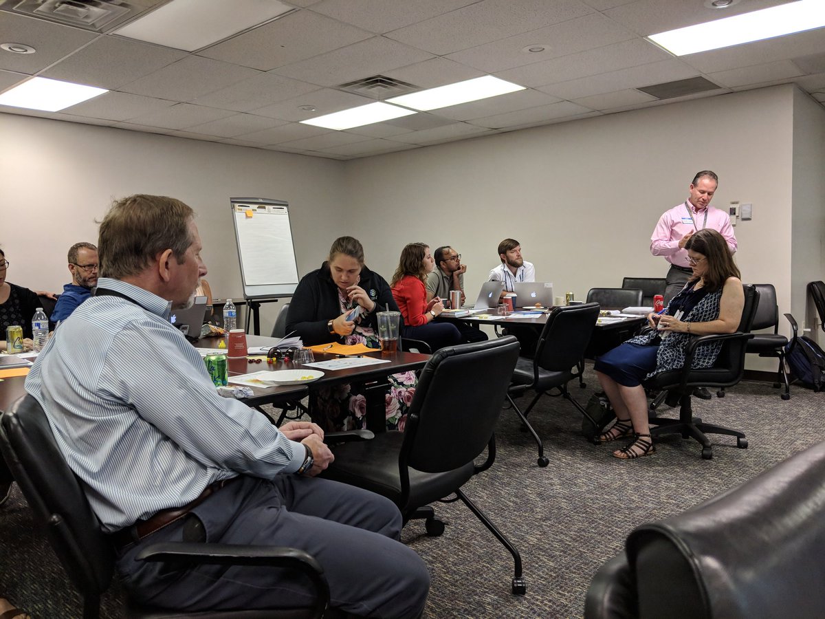 BzGEO's tweet photo. #RCNASA2018: Lee Ellenburg and @DelgadoFJ of @SERVIRGlobal also commenting on integrating #SeriousGames approaches into SERVIR's activities. @RCClimate @SERVIRGlobal @NASA_SPoRT https://t.co/QJ2k2TQUo9