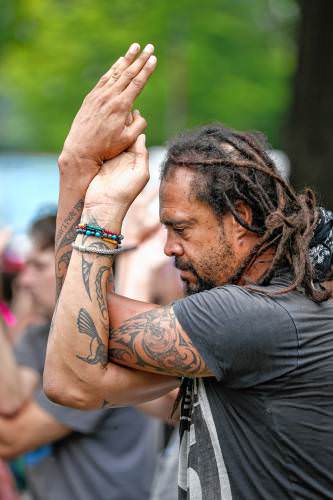 michaelfranti's tweet photo. Hey #SoulrockerFam - I challenge each and every one of you to take 2 minutes out of your crazy days to just sit and breathe. What matters is that amongst all the chaos around us, we take the time to observe life and appreciate the small beauties we are offered. #stayhuman https://t.co/VEERCxqCD8