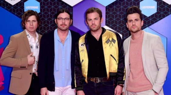 ScottishSun's tweet image. Kings of Leon enjoy £2,000 private party in Glasgow club thescottishsun.co.uk/tvandshowbiz/3…
