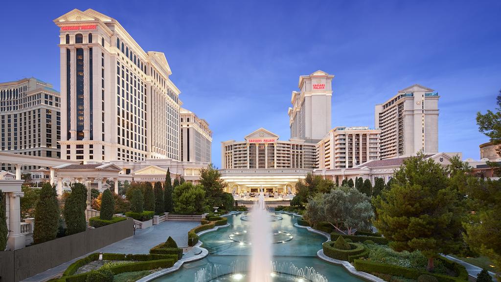 CaesarsVacation's tweet photo. @DariusS80355246 Make sure to get the best Vegas has to offer! Enjoy 25% off your next stay 🎉 https://t.co/rbgV7Gen3Z https://t.co/RZD2rMc7N1