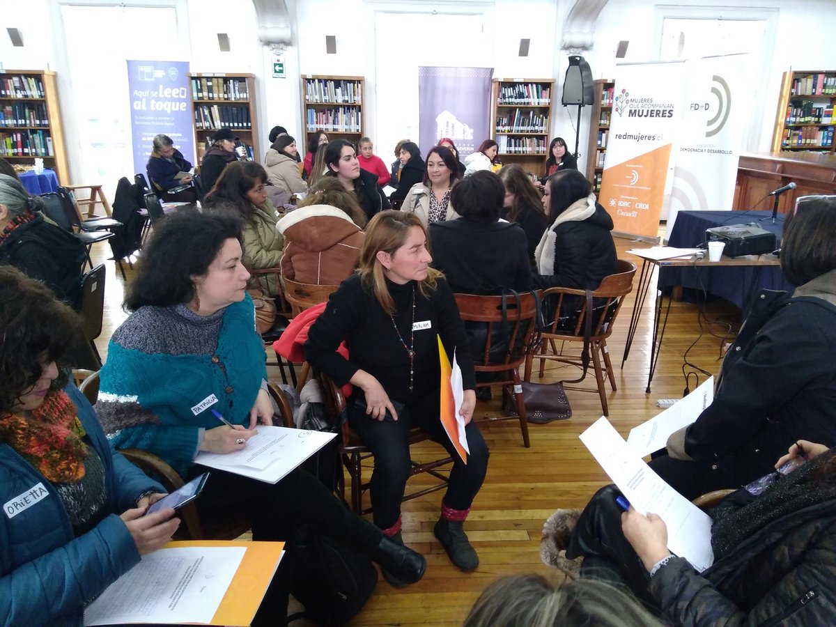 Líderes de la región de Valparaíso comienzan taller de cohesión con <a href="/rivashanson/">Ximena Rivas</a> para proyectar <a href="/redmujerescl/">Red Mujeres</a>. Un proyecto de <a href="/fddchile/">FDD</a> con apoyo de <a href="/IDRC_LAC/">IDRC en ALC</a>.