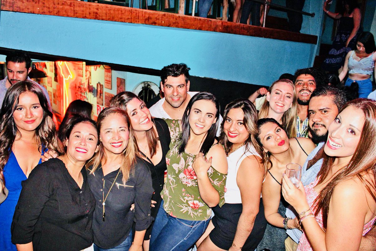 SfShakers's tweet photo. Jueves social! Vente a pasarla bien! @pedrocastelan @LizVegaMe @soyzanca @VisitIxtapa https://t.co/iUrdbGoFwa