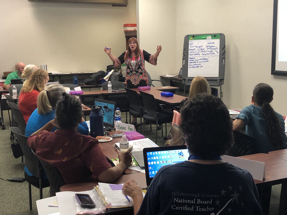TMast17's tweet photo. Building the future! #growtheNation #NBCT #TeacherLeaders #YummySnacksToo @HNBCT @nsabrinagates @yoUniondave @SylviaEllison @HCPSDavisES @HCPSArea2 @CTechEd https://t.co/vXgbev0NnY