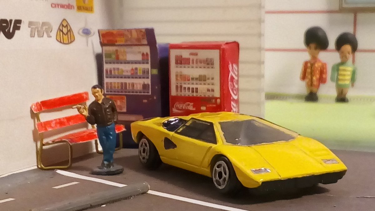 シュンテン ありましたね 山田隆夫のスーパーカーレコード カウンタックとかってシートはスライドしないですよね だから乗れる人しか乗れないのでは 万人向けでは無い シュンテン ありましたね 山田隆夫のスーパーカーレコード カウンタックとかってシートはスライドしないですよね だから乗れる人しか乗れないのでは 万人向けでは無い