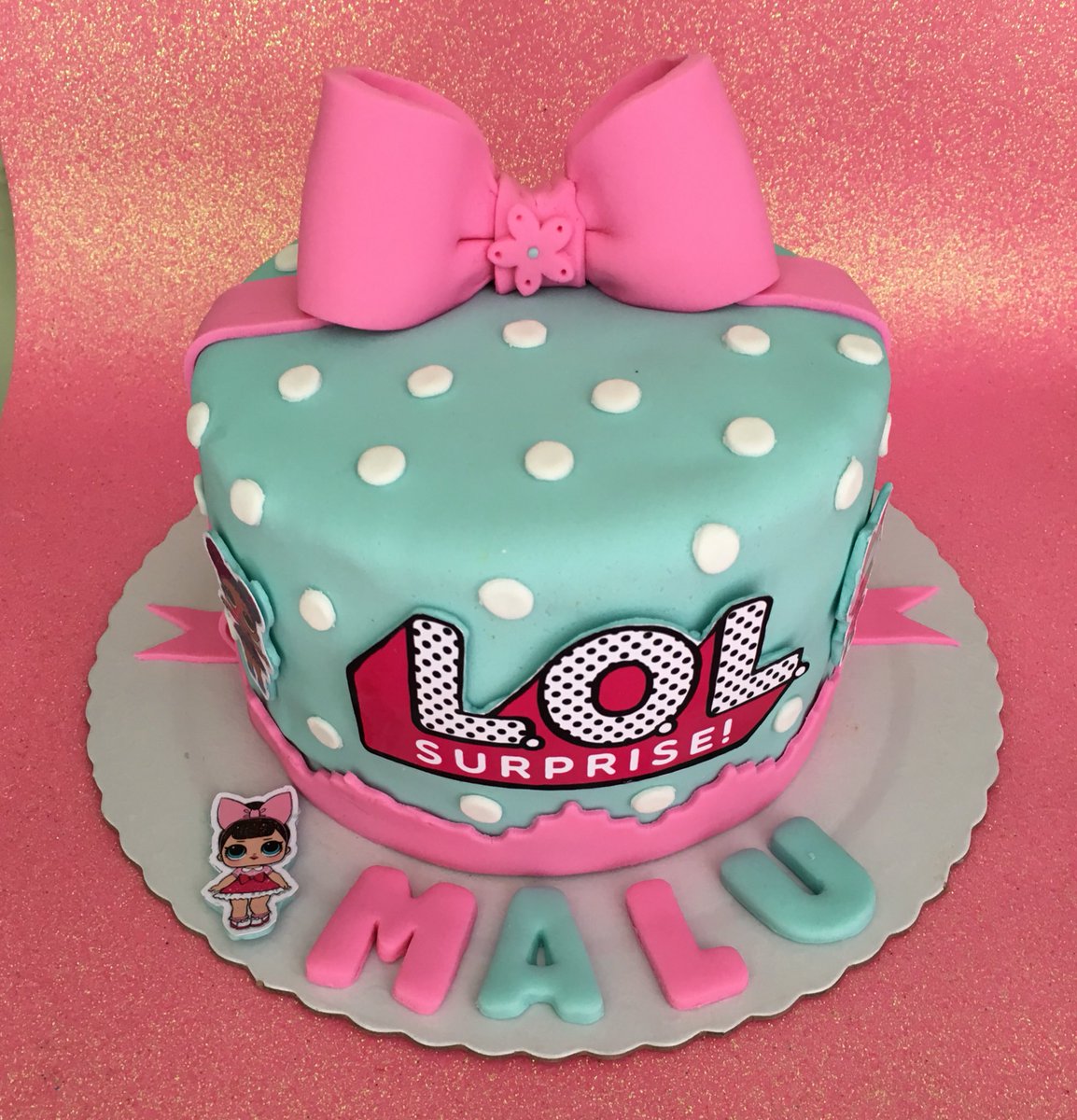 sucacakes's tweet photo. Malu ganhou um bolo decorado da LOL Surprise feito com muito carinho! O que vocês acharam? 💜💚
#lolsurprise #lol #lolsurpriseparty #lolsurprisedoll #lolsurprisecake #cake #cakes #cakedecorating #cakedesign #salvador #bahia #sucacakes https://t.co/1YuTerK3uy