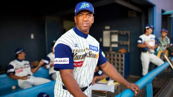 Is this guy swinging a bat somewhere tonight!? Happy 60th Birthday to Julio Franco!!! What an amazing career. 