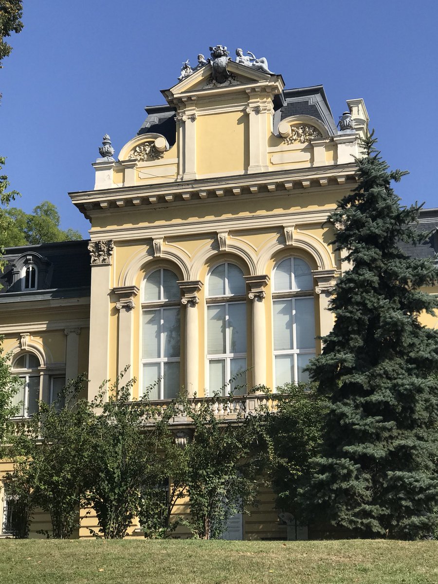 dante_brandi's tweet photo. Sofia, Bulgaria
#perspectives #urbanlandscapes #ivanvazovnationaltheatre #ziguli https://t.co/gPjGXjRfrx