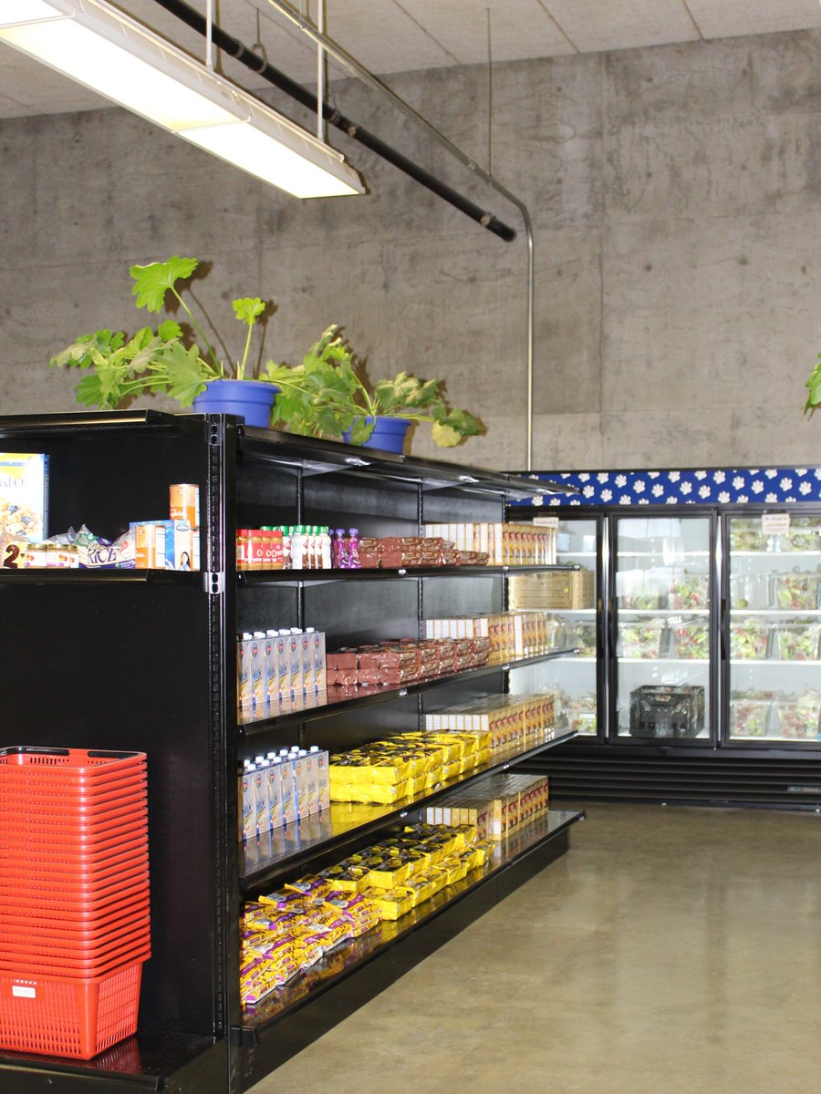 StudentCupboard's tweet image. We've been busy over the summer remodeling the Student Cupboard! Stop by and check out our new shelves, produce bins and an additional refrigerator. Thanks to @fsfacilities for all of your hard work on the renovations. #FSFoodSecurity #CSUBasicNeeds