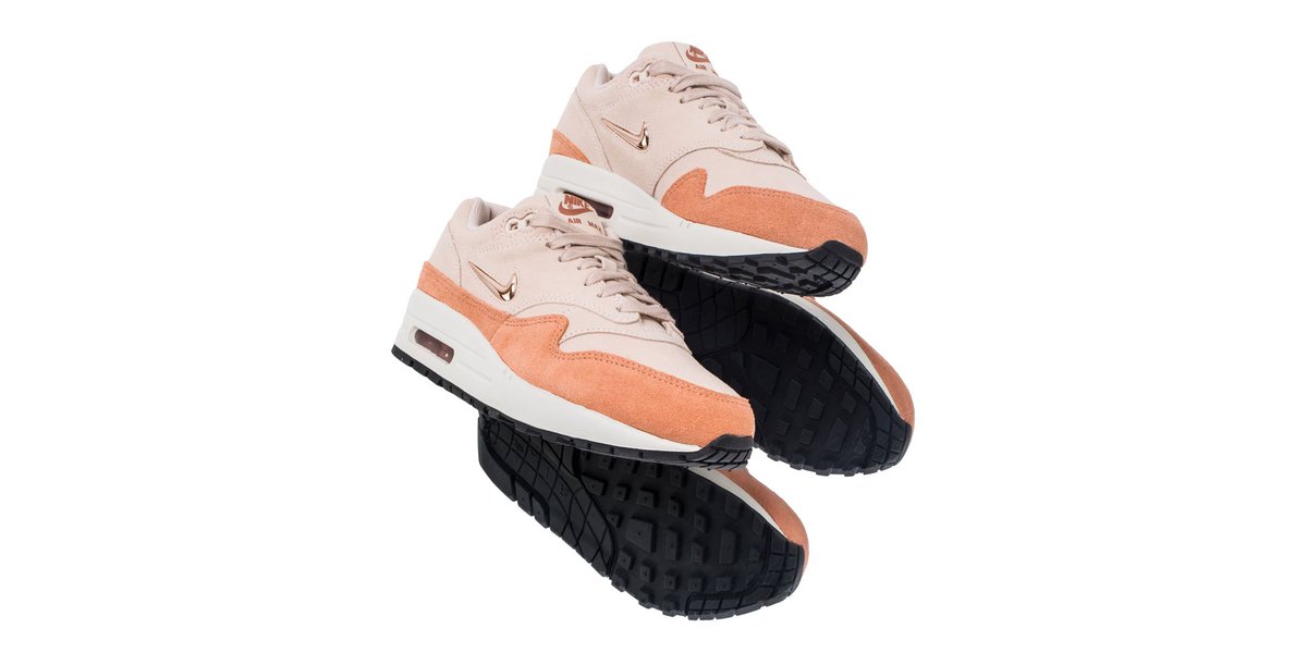 air max 1 flight club