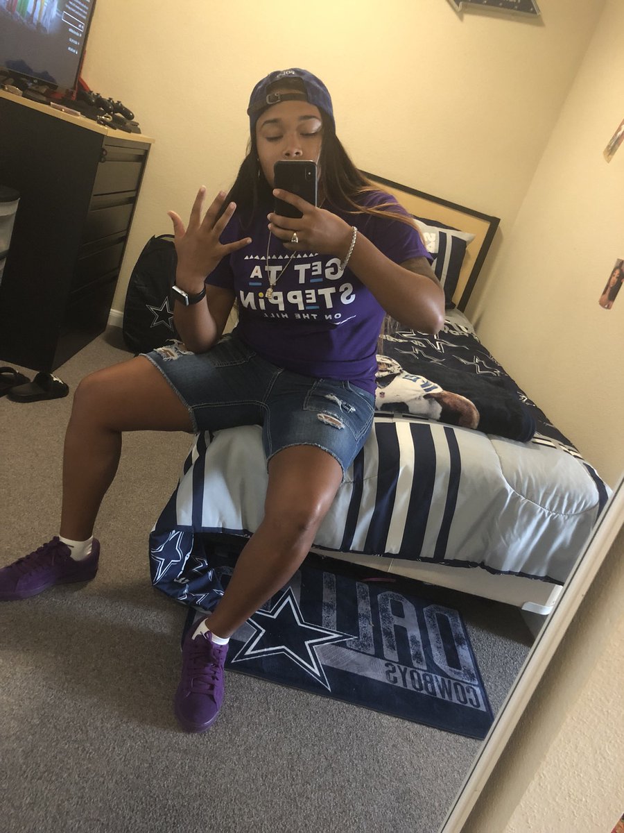 highoffshaay_'s tweet photo. Building Challenge &amp; im reppin Tre - 5 🤪✨💛💜‼️‼️‼️ #pvamu22 #building35 #tre5 https://t.co/1eTf1ke3Q9