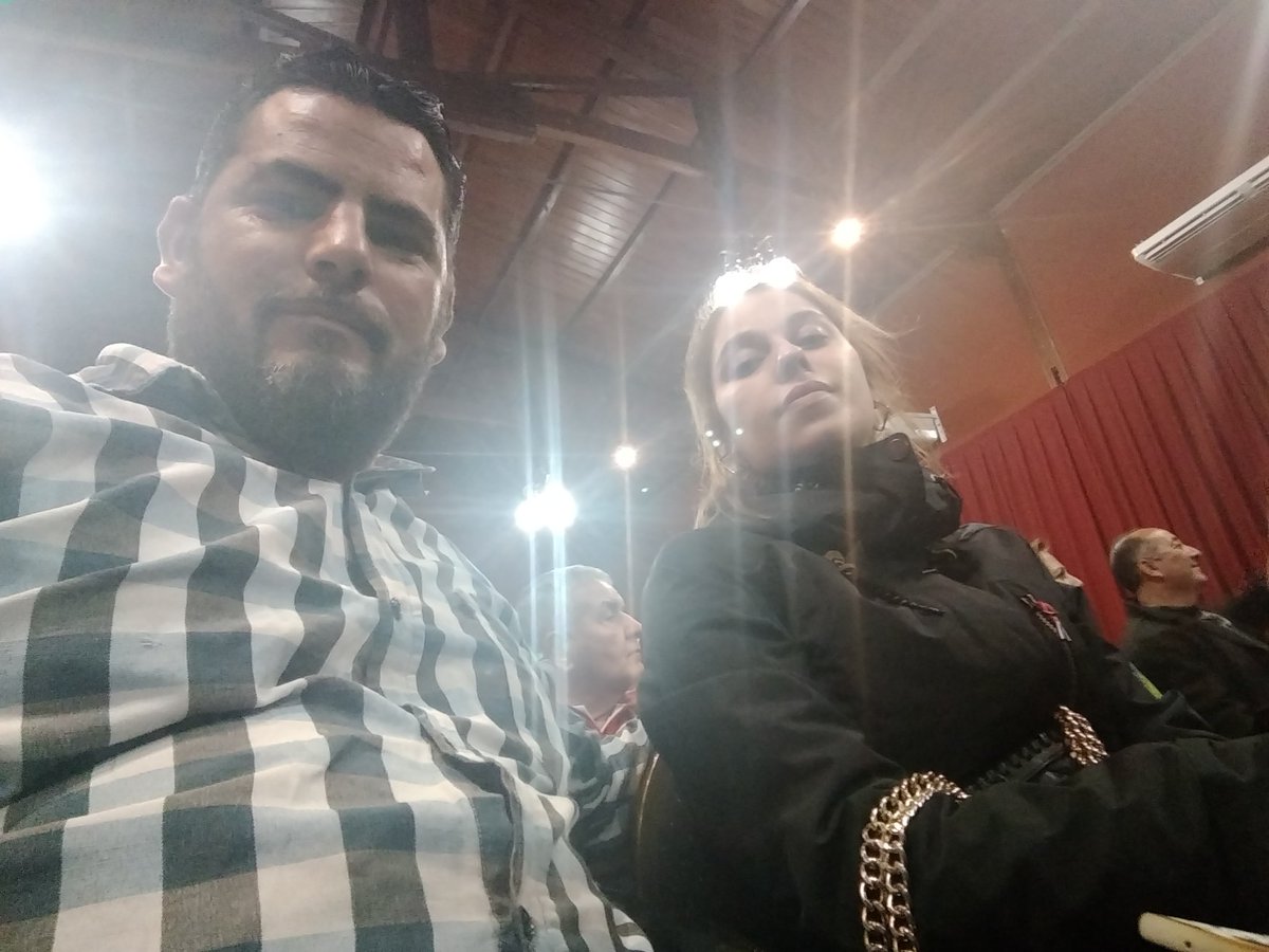 DaryoRodriguez's tweet photo. #Ahora #TeatroPacheco @ZamoraJulio mano a mano con los vecinos de #Pacheco @PedroHeyde1 @PedroHeyde @AVegnaduzzi @Florcitadetigre @DaryoRodriguez @JRde1Pais https://t.co/xF3ctUPoEx