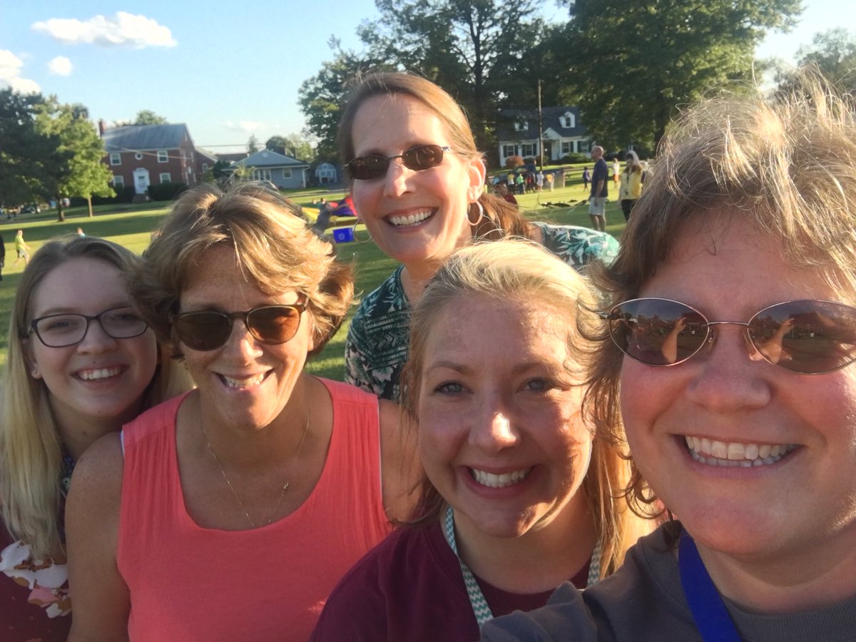 4th Grade Represents!
#VACDES
#PhenomenalFamilyFitnessFunNight