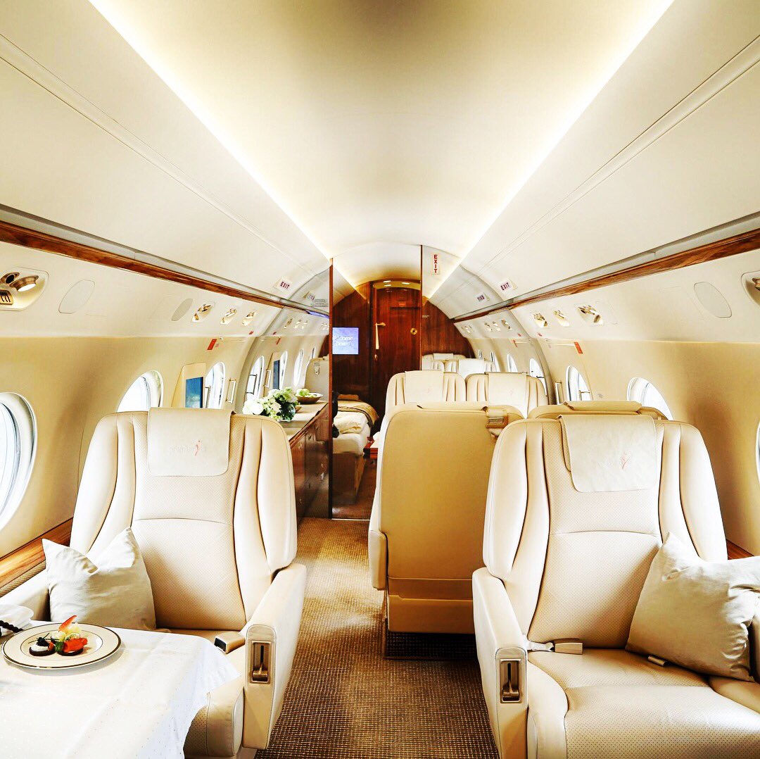 AU55SEY's tweet image. My office for tomorrow... well for at least half the day anyway, until our V-VIP clients leave for #Geneva... #Gulfstream #G550 #PrivateJet