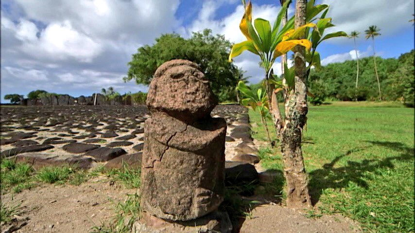 世界遺産 Twitterissa タヒチの聖地タプタプアテアにある石像 写真 聖地を作った人々の先祖を意味します イースター島の石像モアイも 先祖の霊を祭ったものと言われます タヒチがポリネシア文化の発祥地であることの一例です 世界遺産 タヒチ