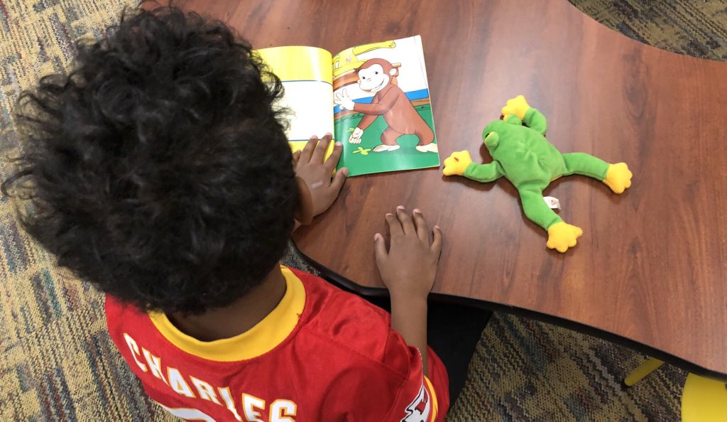 MissEvansKiddos's tweet photo. Today we worked on our reading stamina with a little help from our reading buddies! 🐸🐵🦁🐶 #204Braves https://t.co/FL8K3jToBB
