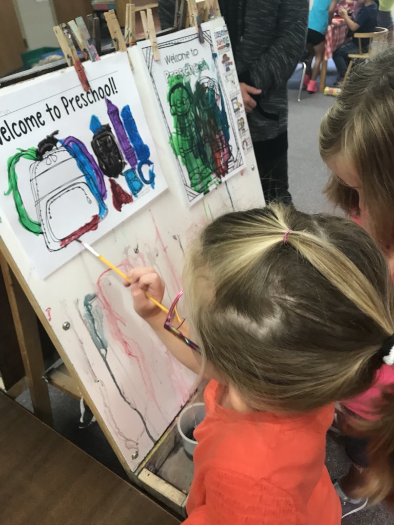 MrsBruggeman379's tweet photo. #DramticPlay and #Painting were our new free play choices! #lincoln379 #USD379 https://t.co/Dw7cDD1eQ9