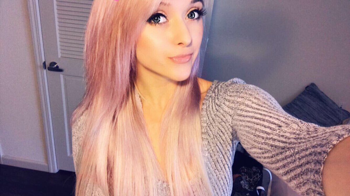 QueenPaulaM's tweet image. Do we like pink or no? #shouldistay or #shouldigo #ThursdayThoughts