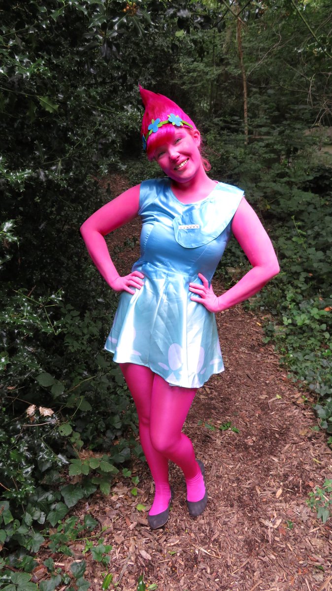 RogueMScott's tweet image. Had too much fun making up this beauty and recording a short story for the #pinkprincess #princesspoppy #prettyinpink #cosplay